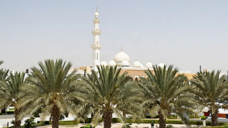 AI illustration of palm gardens beside Masjid Quba, the area of the former well of Aris